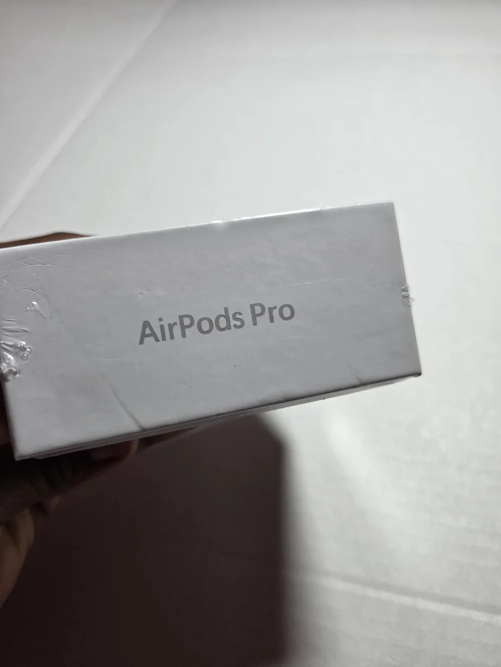 Apple AirPods Pro (White) with Wireless Charging Case